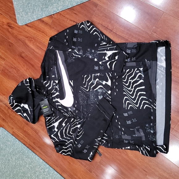 Nike Other - NWT Men's size XL Nike therma hoodie